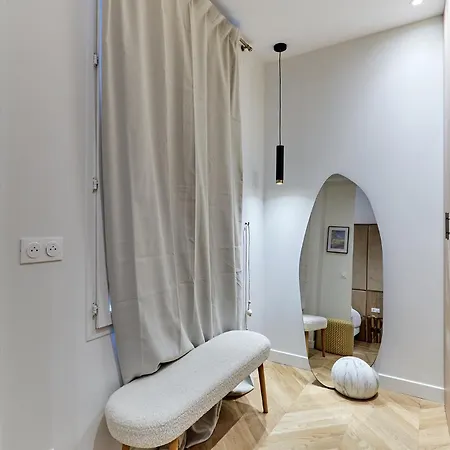 Superb Center Of By Prestige Apartment Paris