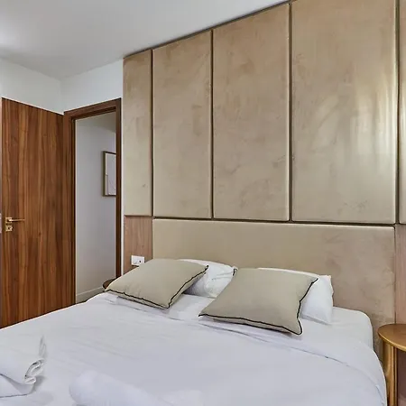 Superb Center Of By Prestige Appartement